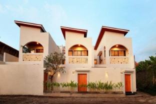 The Canggu Dome 3 - Rooftop Villa Hotel in North Kuta