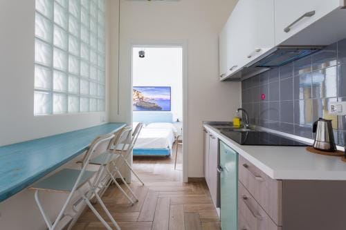 Central Station Housing Apartments by Dimorra Hotel in Naples