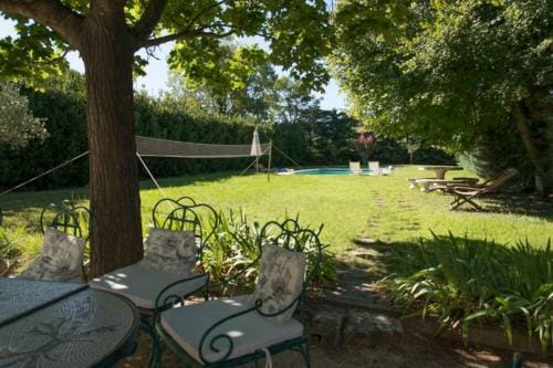 La Folie mas provencal climatise avec piscine Hotel in Arles