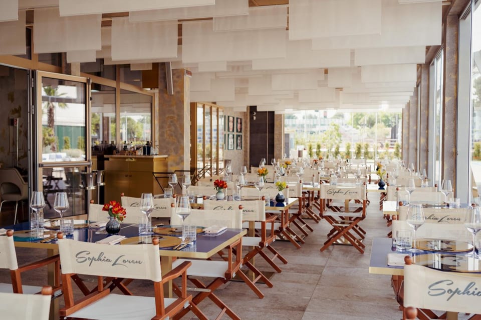 Green Park Penthouse Suite & Pool - Heated Pool - Hotel in Bari