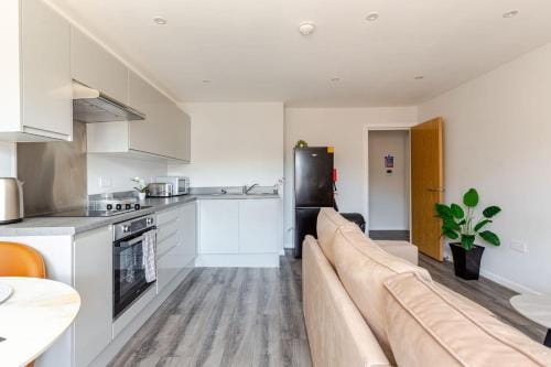 Large 2-Bedroom Apartment, Liverpool City Centre - Sleeps up to 10 Hotel in Liverpool