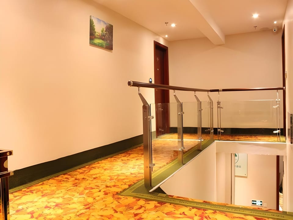 GreenTree Inn Shanghai Gucun Shuichan West Road Shell Hotel Hotel in Shanghai