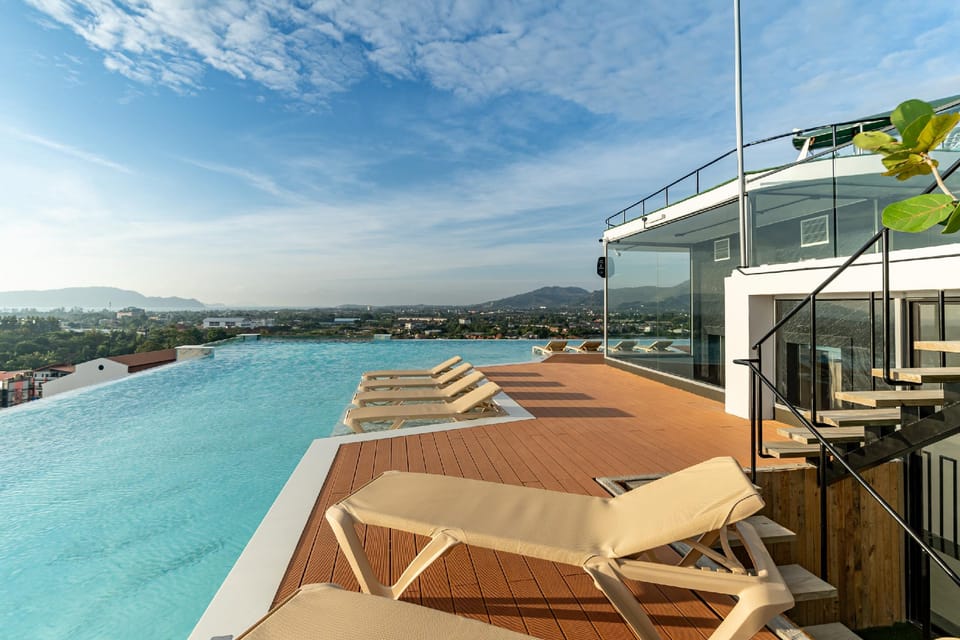 The Blue Mavi  Hotel  Hotel in Chalong