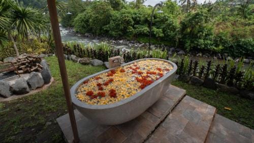 The River Island Sidemen Hotel in Sidemen