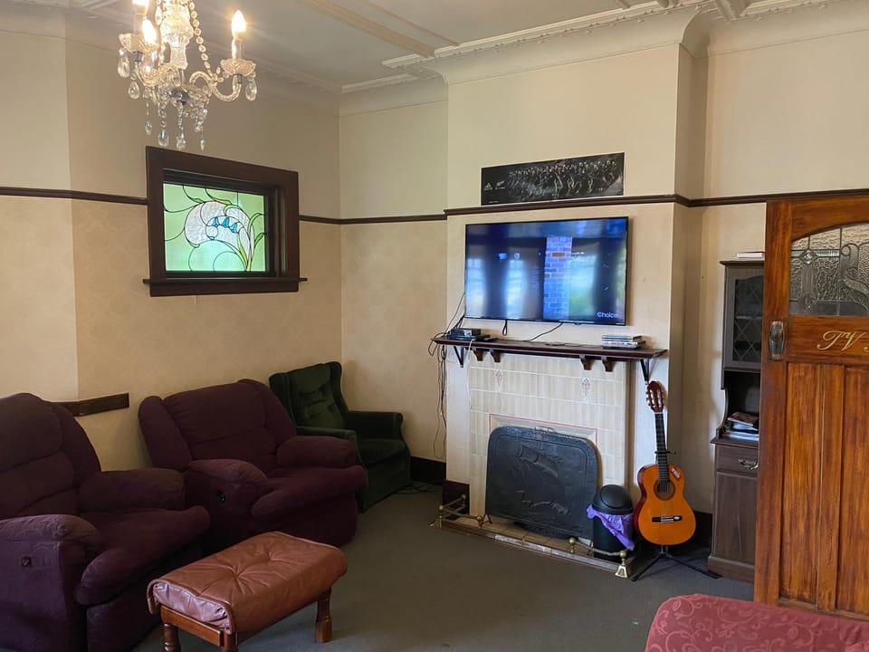 Manor House Accommodation Hostel in Dunedin