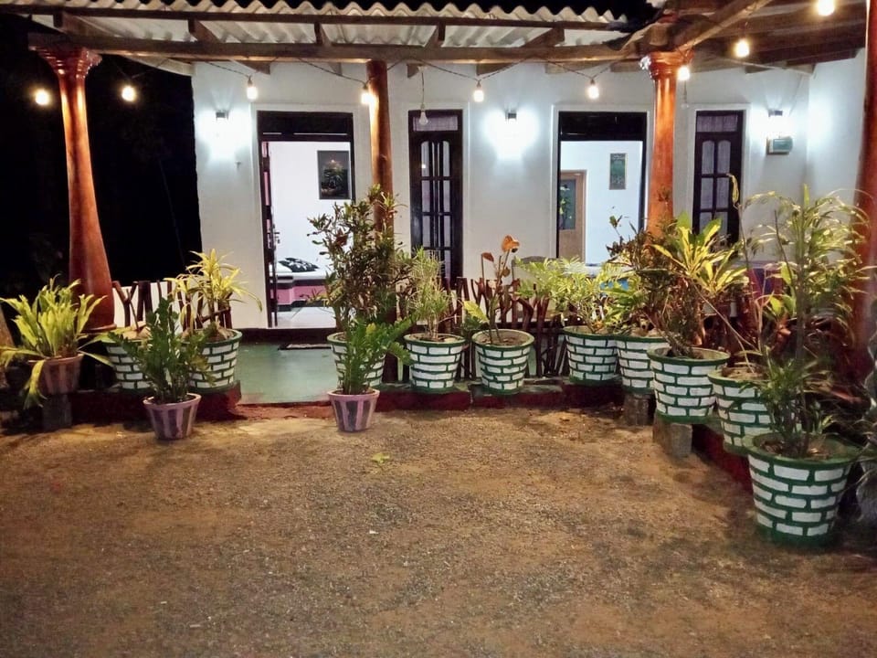 Lions Gate Homestay Hotel in Dambulla