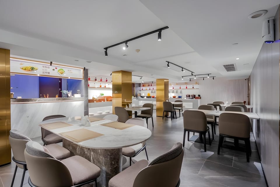 Home Inn Plus Shanghai Hongqiao National Exhibition Jiuting Center Hotel in Shanghai