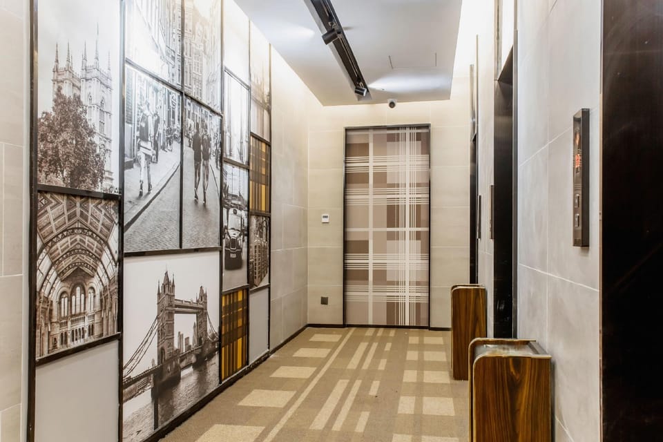 Home Inn Plus Shanghai Changshou Road Yaxin Plaza Metro Station Hotel in Shanghai
