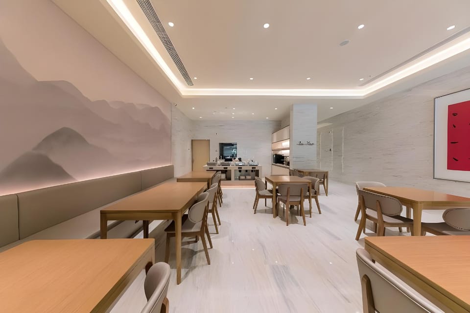 Home Inn Plus Shanghai Children's Hospital Gudai Road Metro Station Hotel in Shanghai