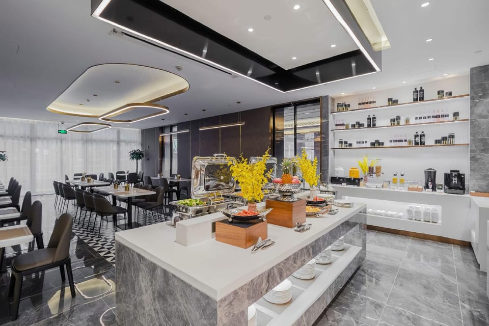 Home Inn Plus Shanghai Meilanhu Luonan Community Metro Station Hotel in Shanghai