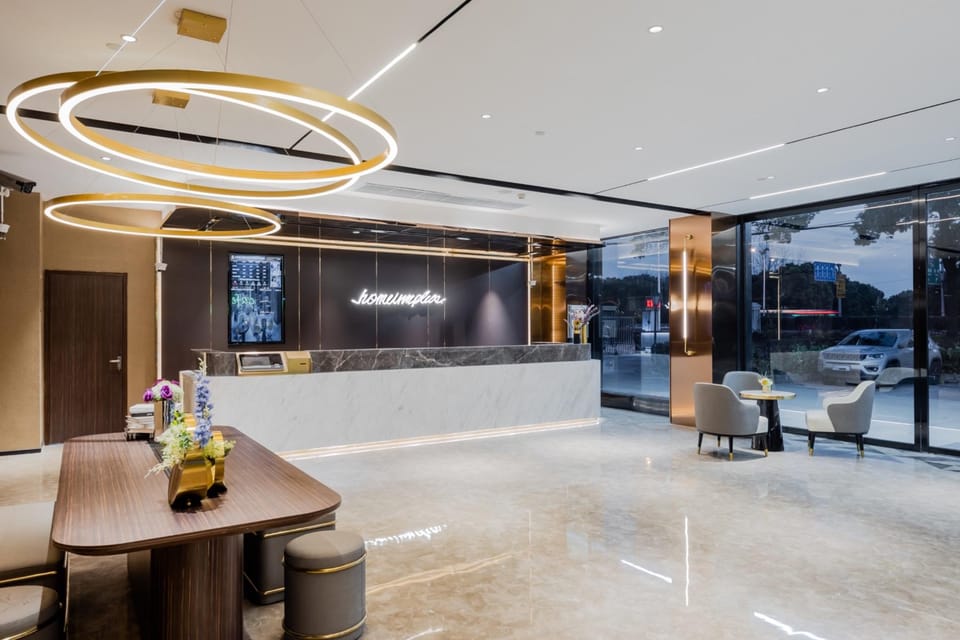 Home Inn Plus Shanghai Meilanhu Luonan Community Metro Station Hotel in Shanghai