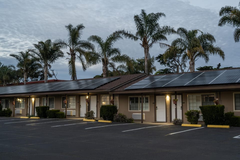 Lone Oak Lodge Motel in Seaside