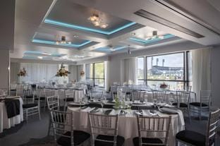 Holiday Inn Express & Suites Butler By IHG Hotel in Allegheny River