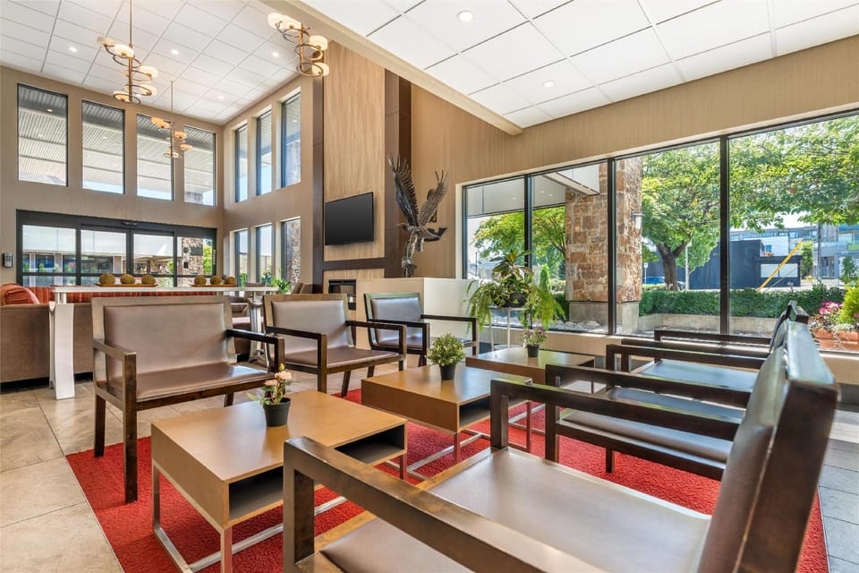 Best Western Plus Burnaby Hotel Hotel in Burnaby