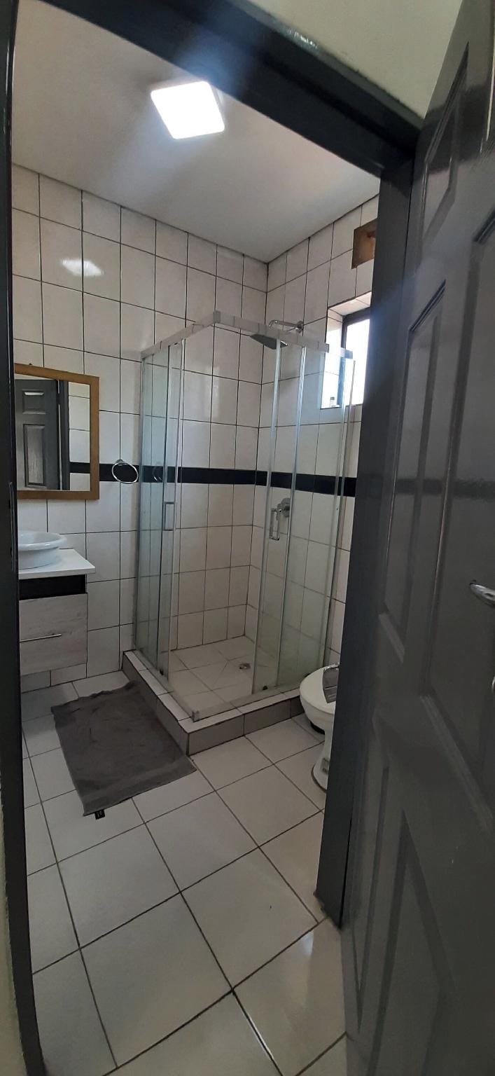 R&H Guest House Hotel in Africa