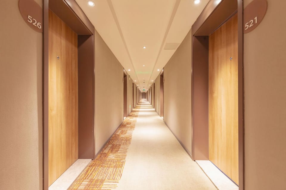 Home Inn Neo Shanghai Quyang Business Center Dabaishu Metro Station Hotel in Shanghai
