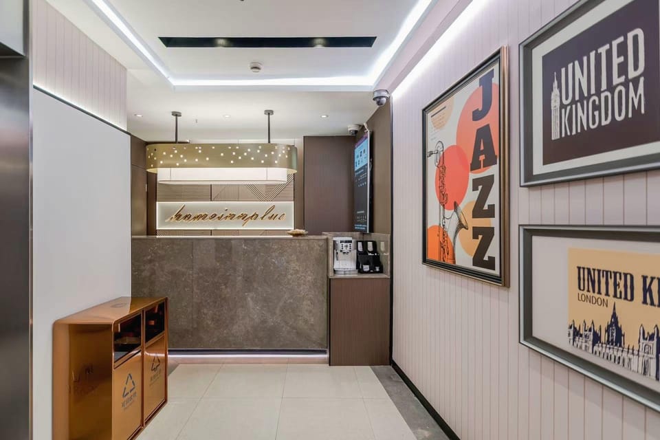 Home Inn Plus Shanghai Huaihai Road Sinan Road Hotel in Shanghai