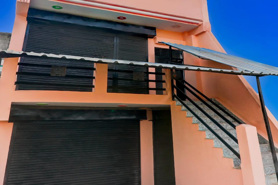 Hotel O S.M NAINI HOTEL AND RESTAURANT Hotel in Uttar Pradesh