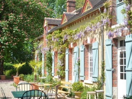 Chambre calme avec Wifi et parking securise, proche naturaleza - FR-1-590-501 Hotel in Centre-Val de Loire