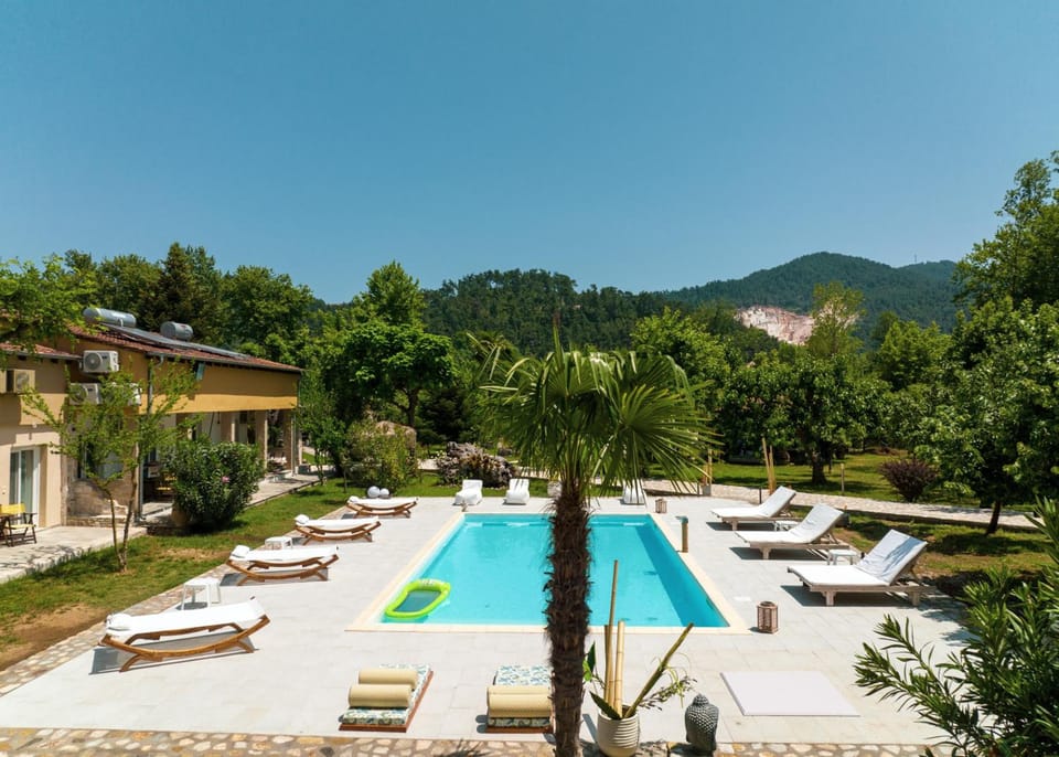 Natura Bungalows-Villa Hotel in Thasos