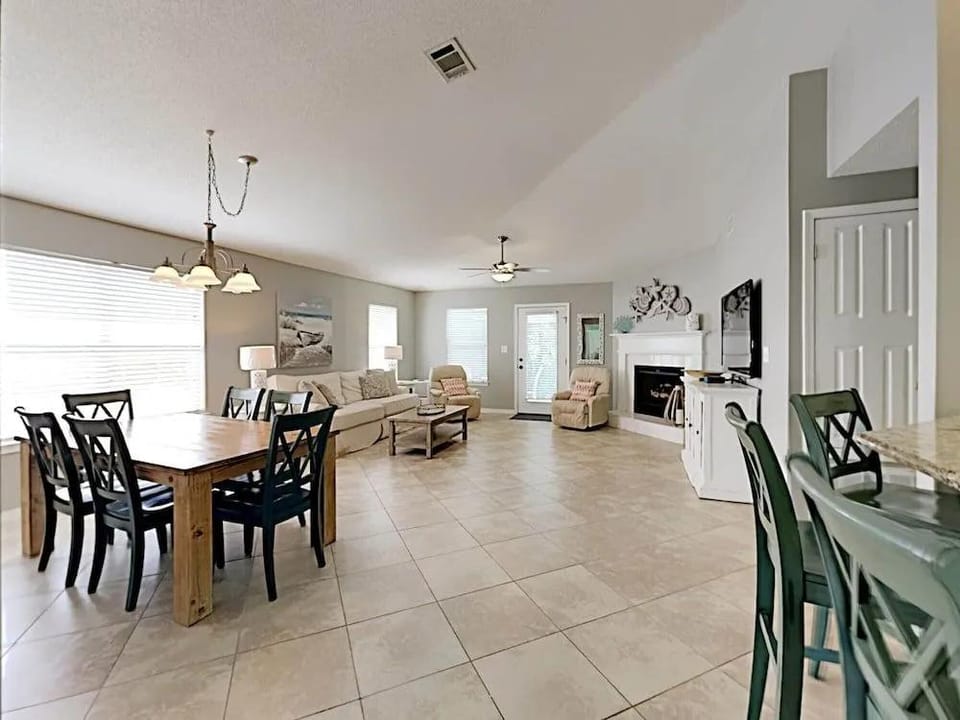 A Coastal Cottage Hotel in Miramar Beach