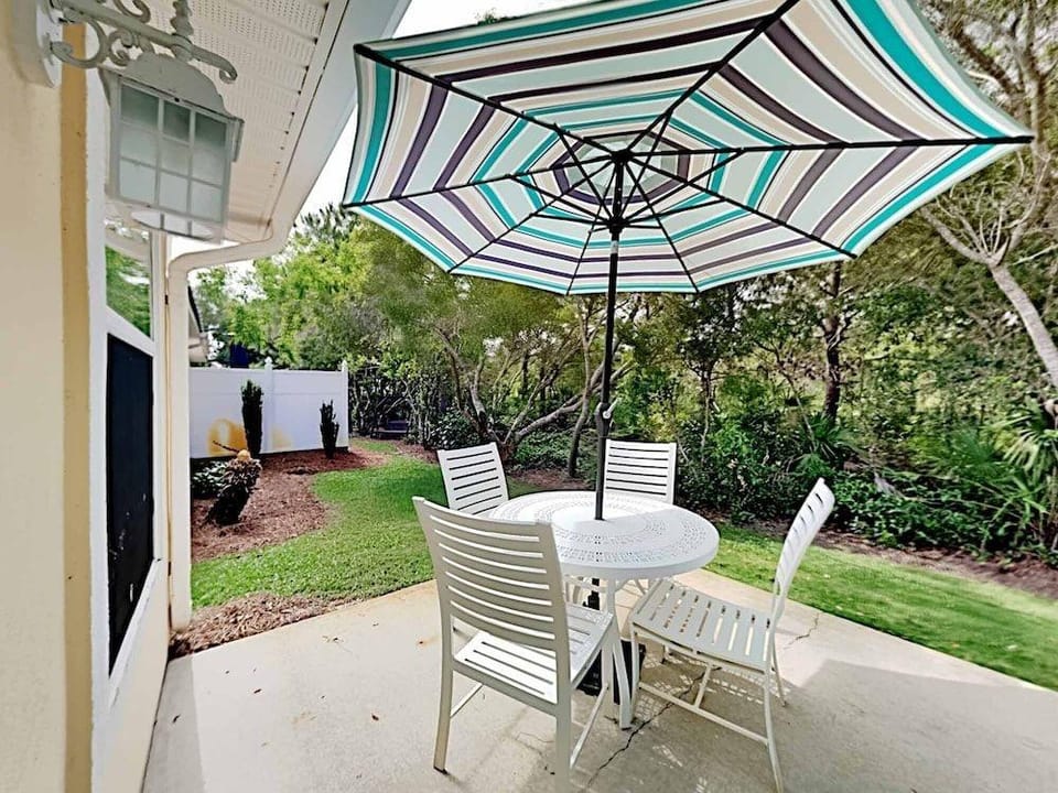 A Coastal Cottage Hotel in Miramar Beach