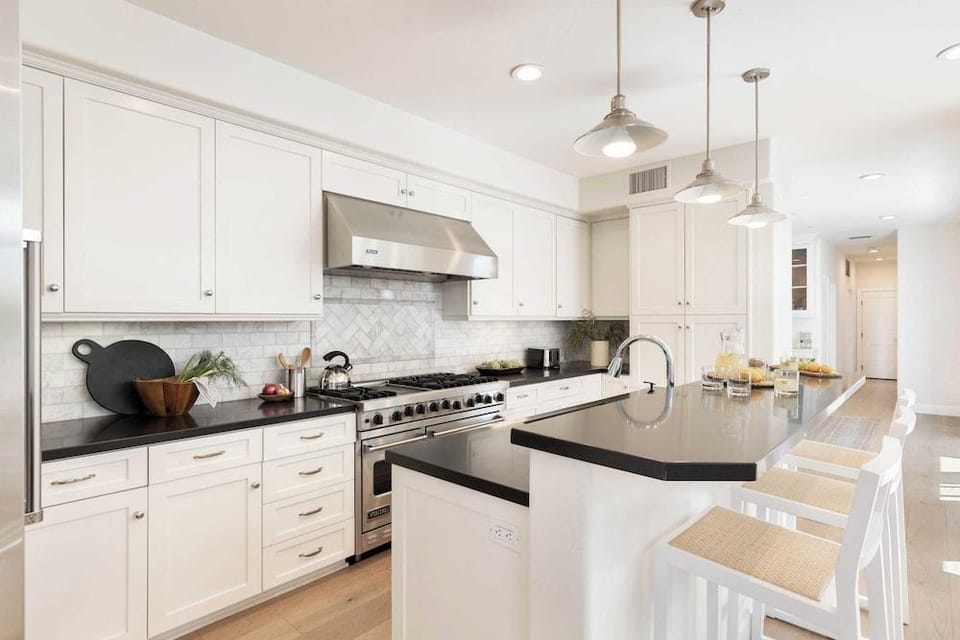 Crystal Cove by Avantstay Gorgeous & Charming Newport Home! Hotel in Costa Mesa