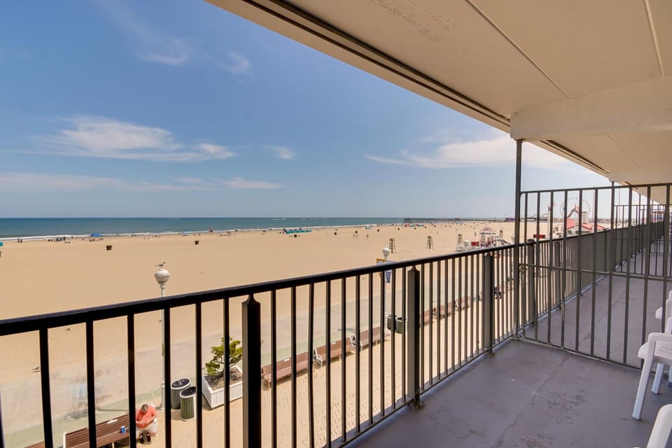 Rideau Oceanfront Motel Inn in Ocean City