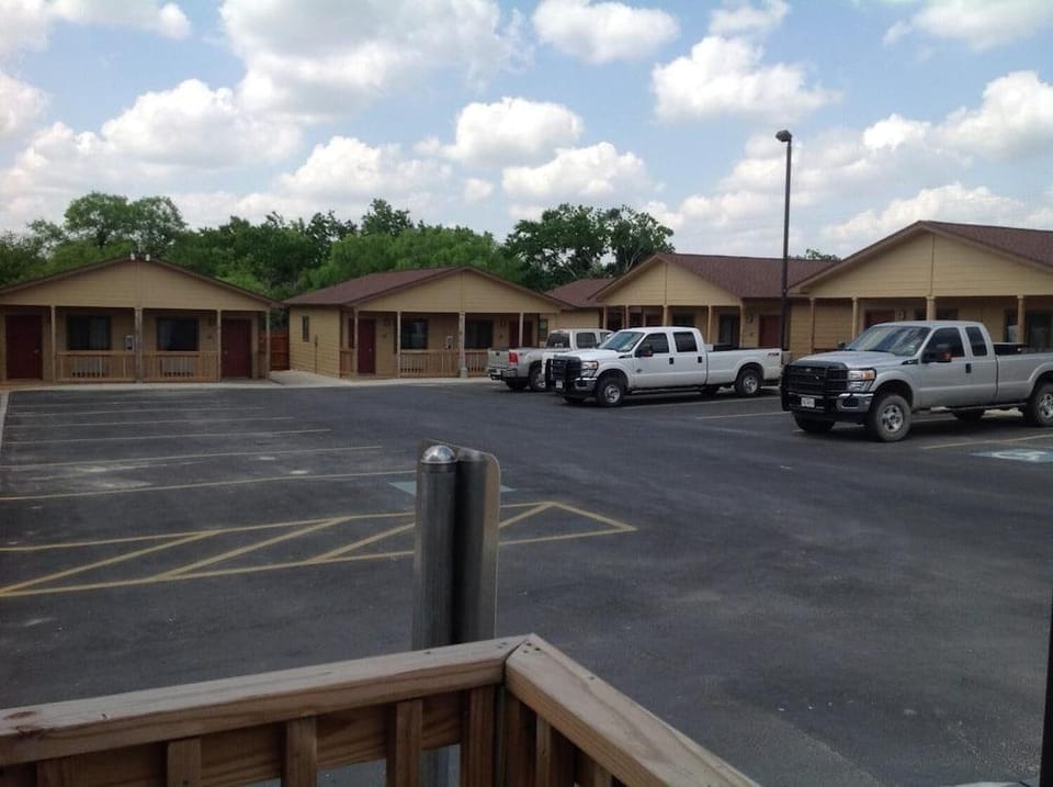 The Texas Lodge Hotel in Gonzales