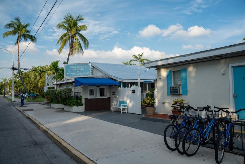 Seashell Motel Hostel in Key West