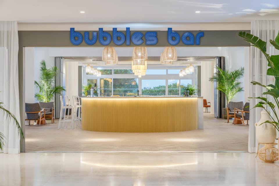 Bar/lounge