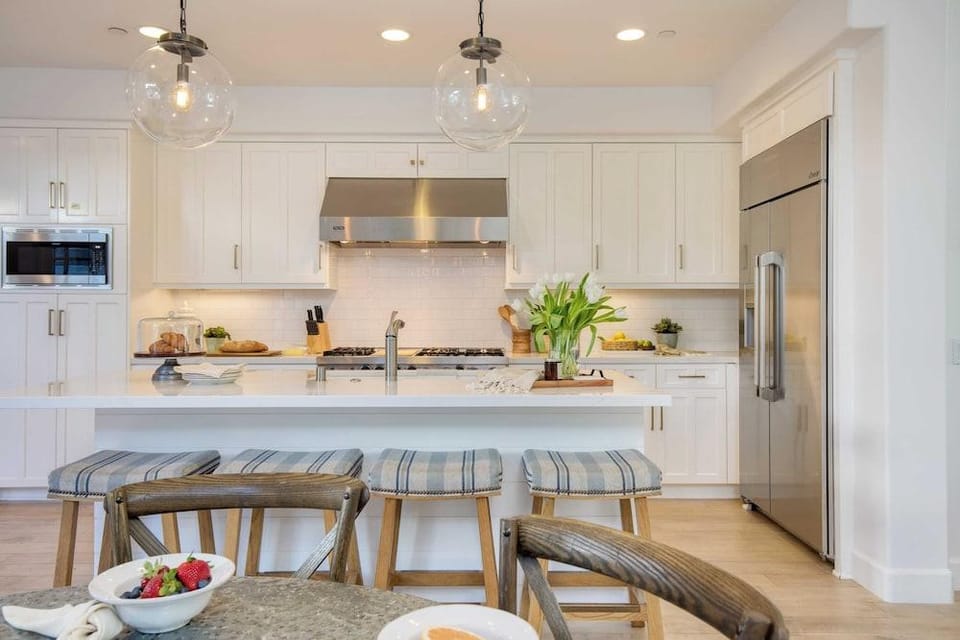 Emerald Cove by Avantstay Mins to Beach & Pier Hotel in Costa Mesa