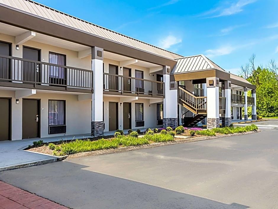 Quality Inn Hotel in Farragut