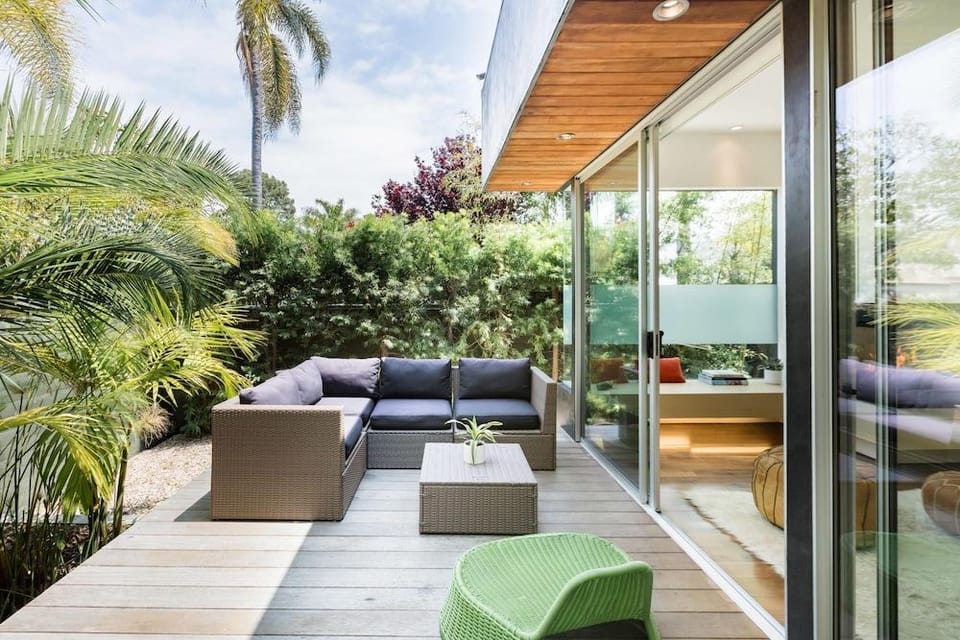 Palms Place Hotel in Venice Beach