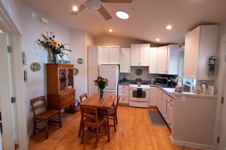 Hanna's House by WanderLodges Hotel in Ashland