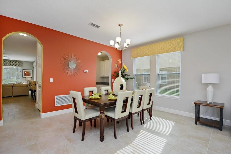 Serene Bliss House 6 Bedroom Hotel in Polk County