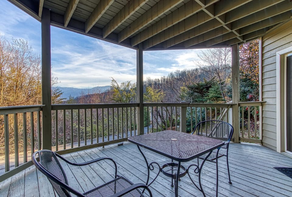 Tree Tops by HoneyBear Cabins Hotel in Gatlinburg