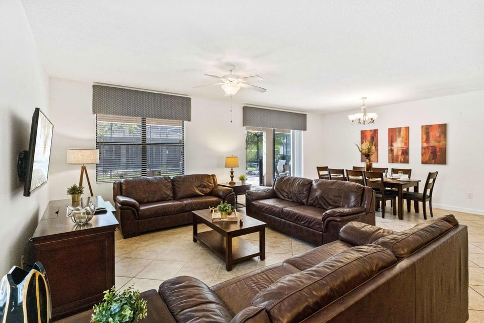 Giant Villa W/private Pool&spa, Game Room, & More! Hotel in Osceola County
