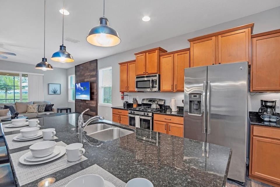 4767 Terrasonesta Drive Hotel in Polk County