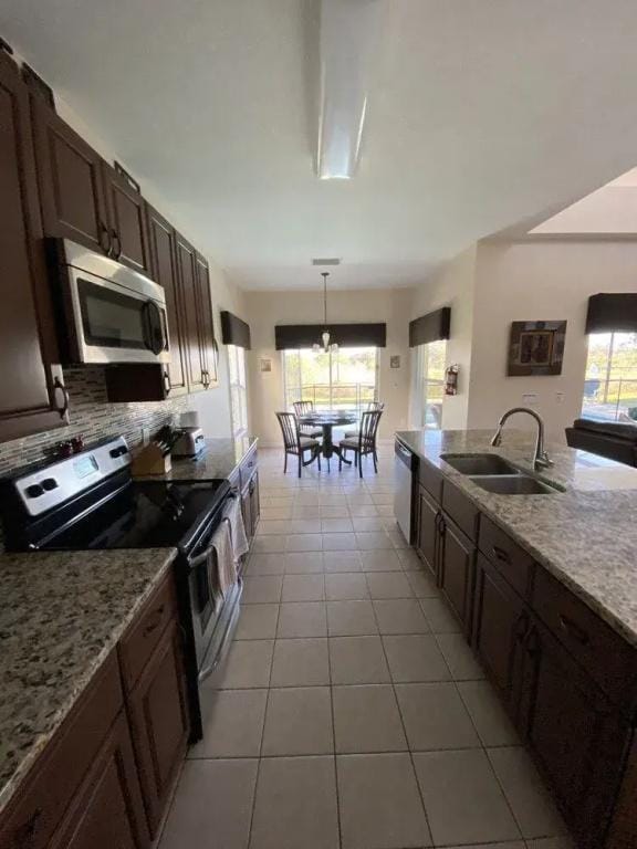 Balmoral Breeze 5 Bedrooms Hotel in Polk County