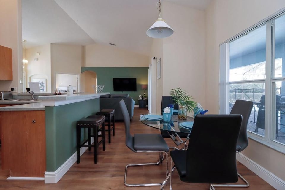 Sapphire Sky Villa 4 Bedrooms Hotel in Four Corners