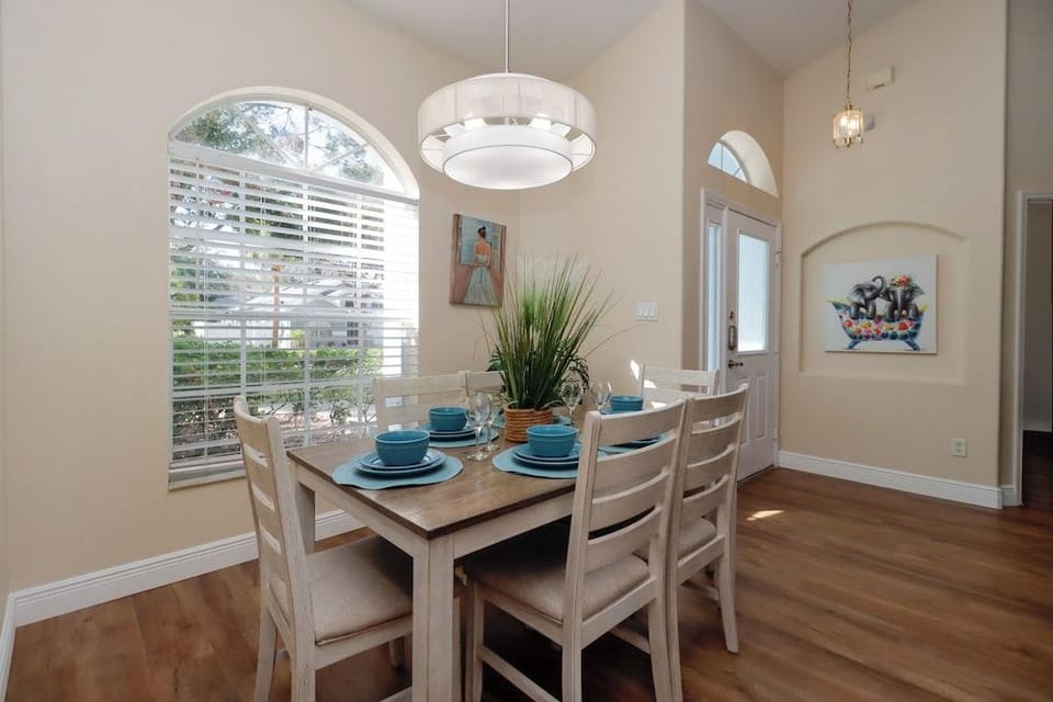 Sapphire Sky Villa 4 Bedrooms Hotel in Four Corners