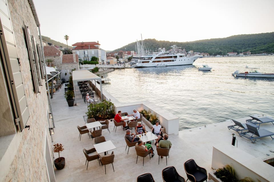 Marshal Hotel Heritage Hotel in Vis