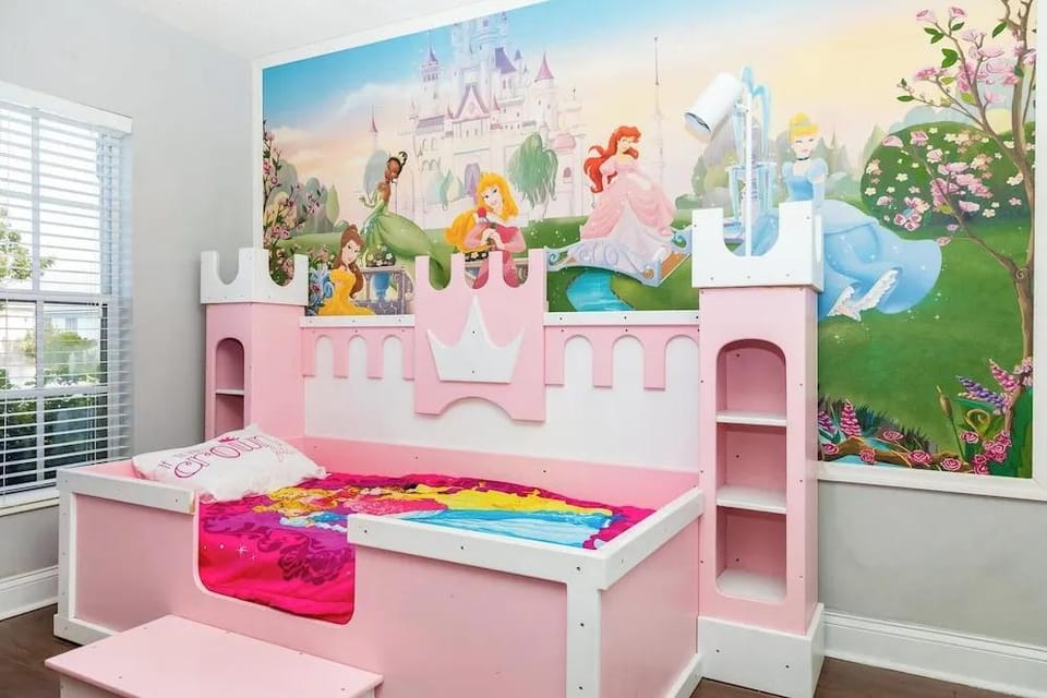 Wonderland at White Crane Hot tub & Lake Views! Hotel in Osceola County