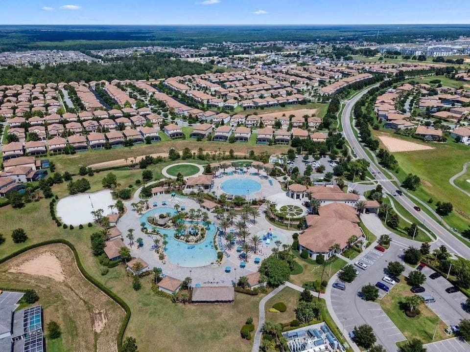 Hollywood Retreat Hotel in Osceola County