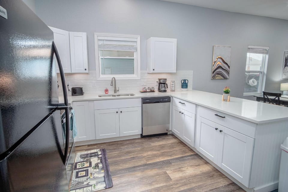 Captivating 4BR 2BA Home Near Awesome Downtown Hotel in San Antonio