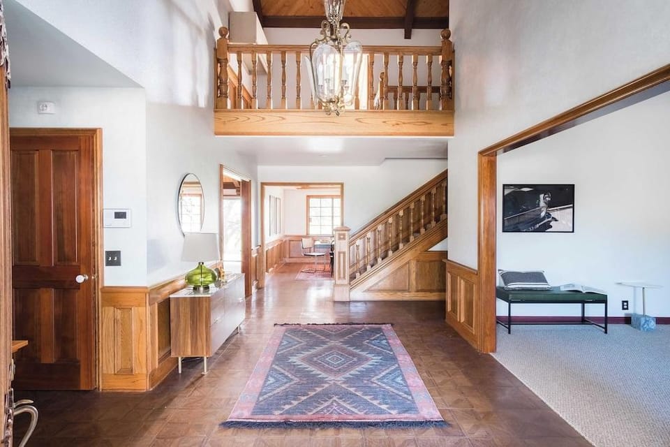 Cathedral by Avantstay Charming Secluded Estate w/ Sauna, Pool Table & Views of the Rolling Hills Hotel in Paso Robles