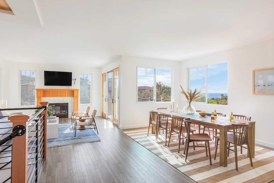 Maven by Avantstay 5 Minutes to the Beach! Ocean Views & Spacious Design Hotel in Ocean Beach