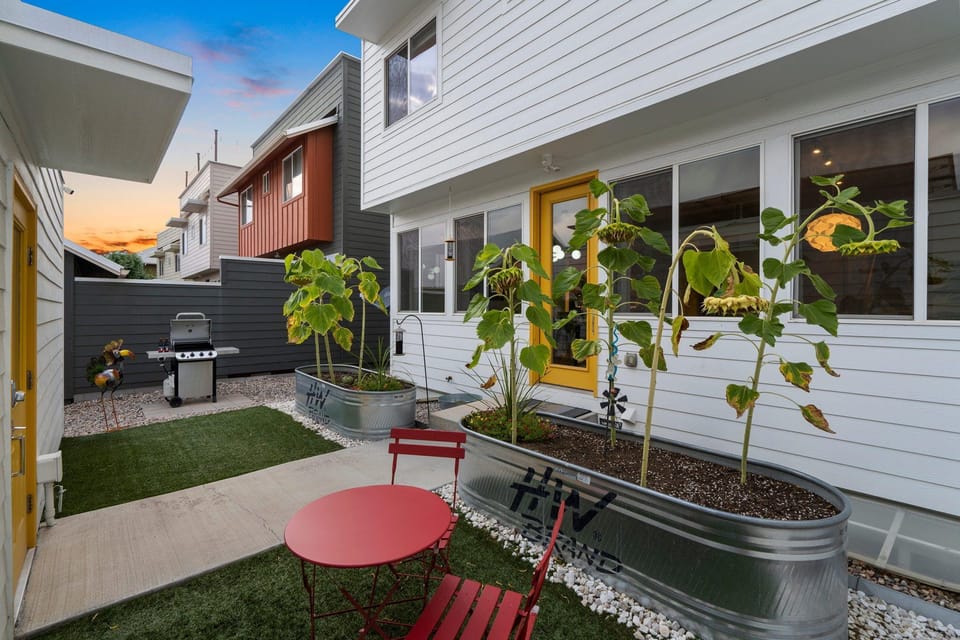 Sleek Home Near Old Town W/ Rftp Hot Tub & Mtn Views Hotel in Fort Collins