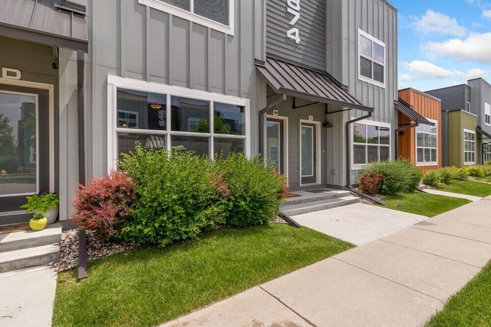 Amazing Urban Townhome Near Breweries & River! Hotel in Fort Collins